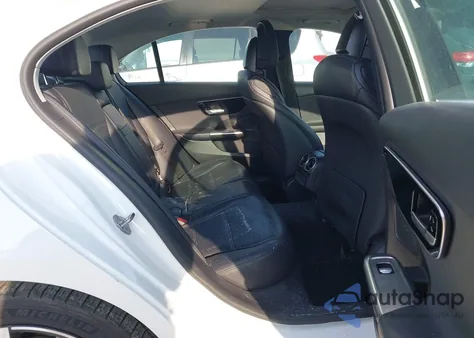 2022 Mercedes-Benz C 300 Sedan z USA, uszkodzony, nr VIN W1KAF4GB7NR007831